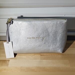 NEW - Katie Loxton London - Sentiment Makeup Bag - Kiss and Makeup